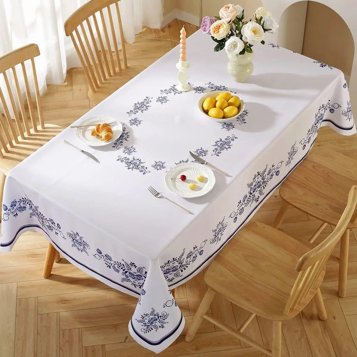 Toalha de Mesa Retangular Azul Floral